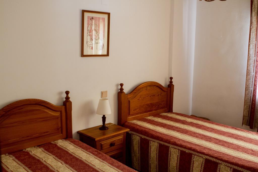 Columbia Apartamentos Turisticos Портиман Екстериор снимка