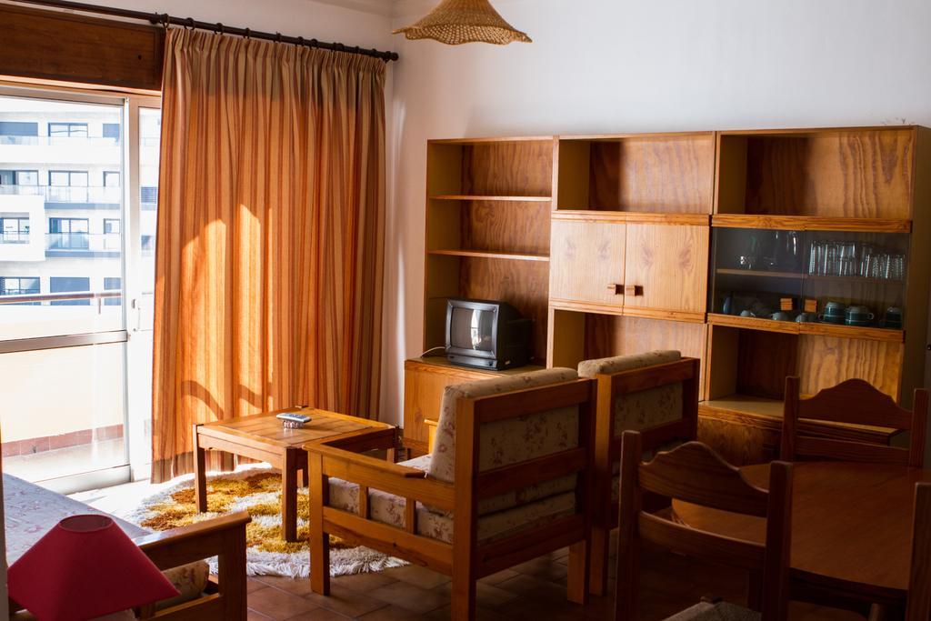 Columbia Apartamentos Turisticos Портиман Екстериор снимка